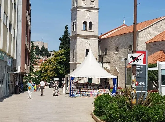 Celine & Fabienne * Brodarica (Sibenik-Knin)