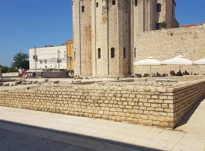 Celine & Fabienne Daire *