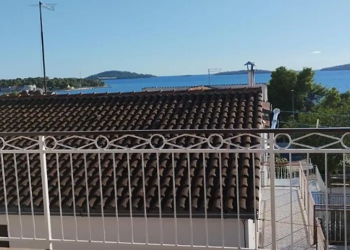 Celine & Fabienne Apartman