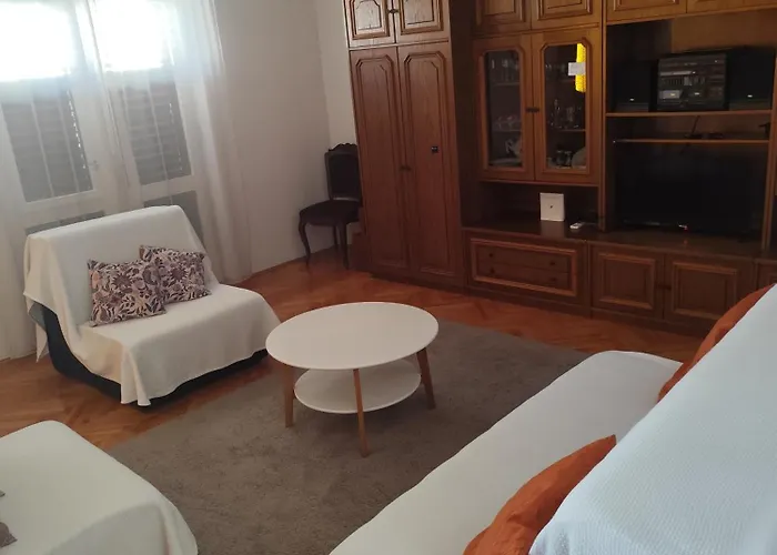 Celine & Fabienne Apartman