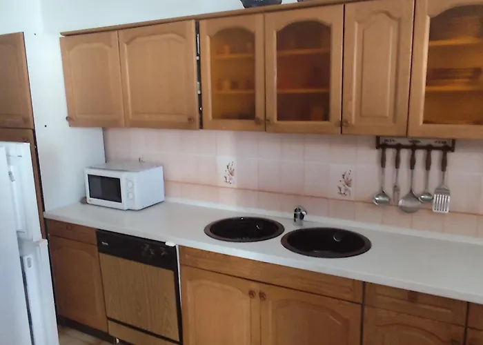 Celine & Fabienne Brodarica (Sibenik-Knin)