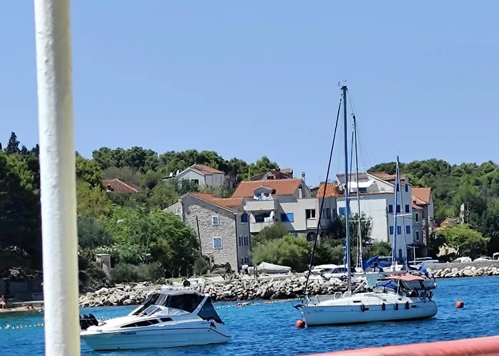 Celine & Fabienne Apartman